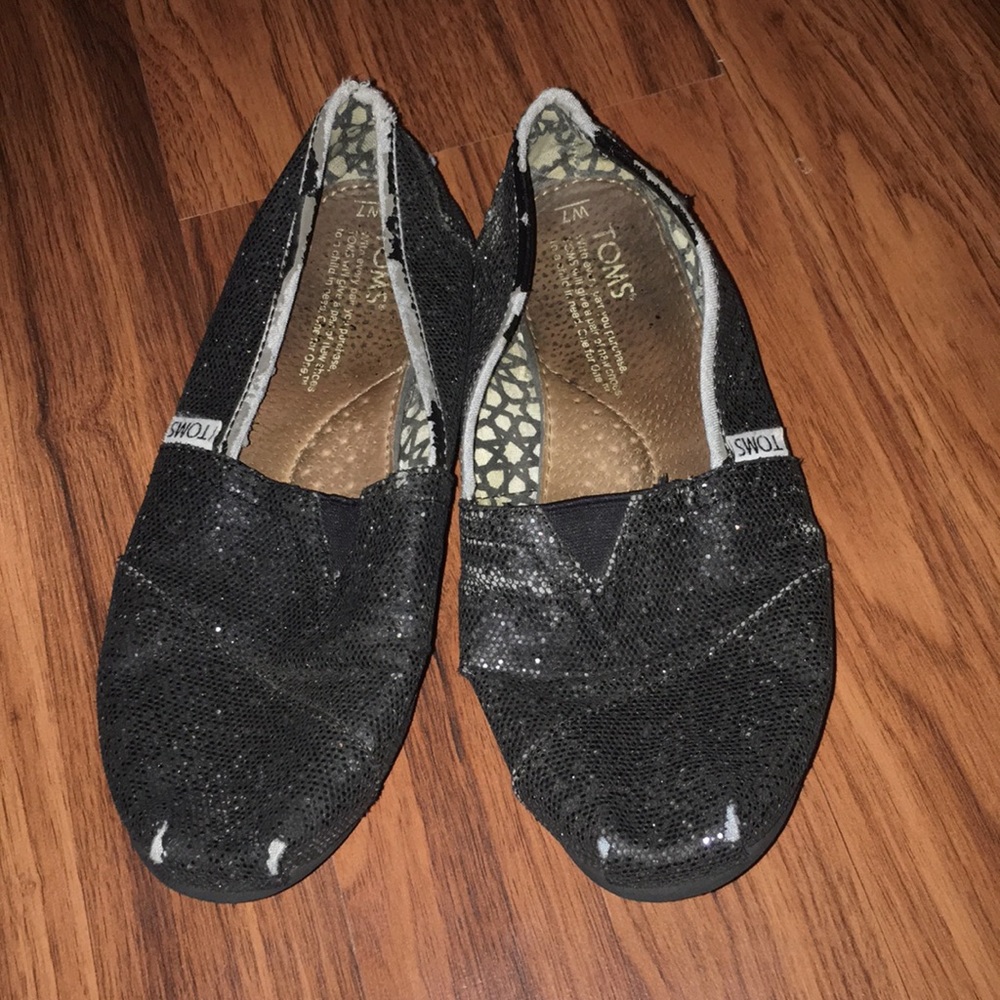 Free with purchase- Black sparkle toms